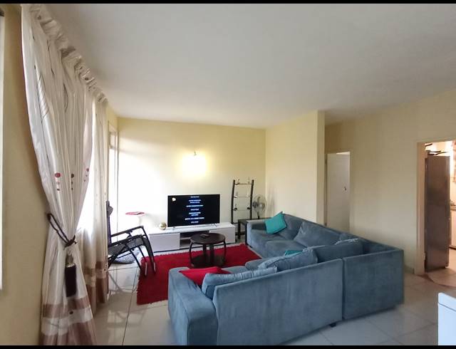 2 BEDROOM FLAT FOR SALE IN THE WOLDS